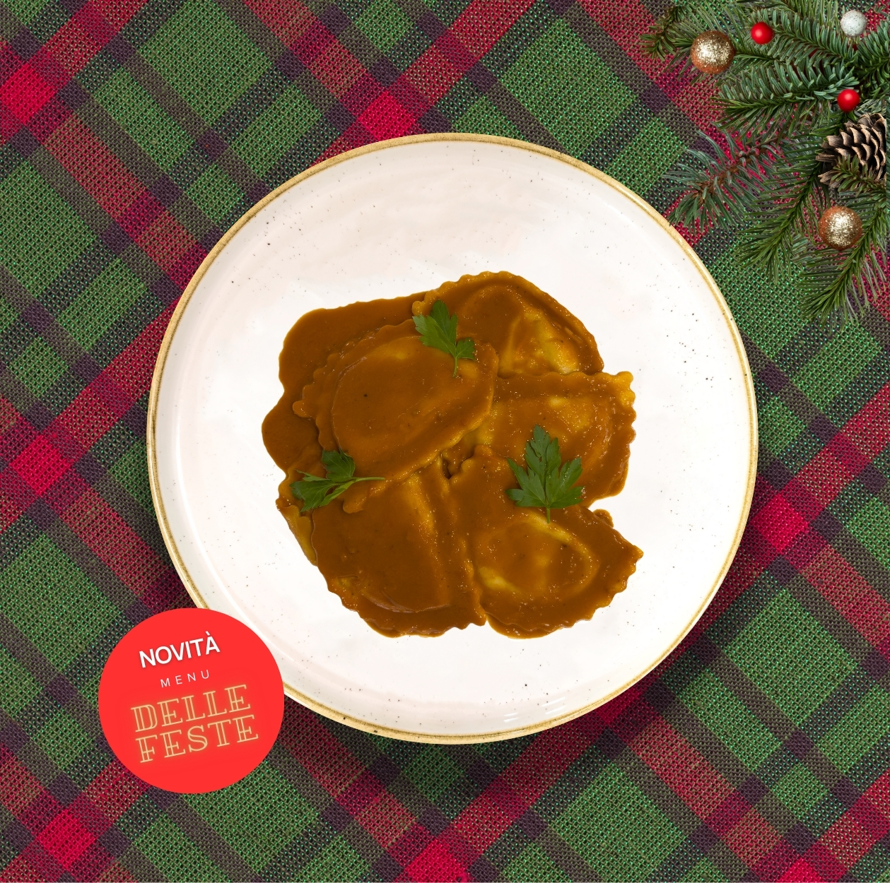 Mezzelune all'astice con la sua bisque